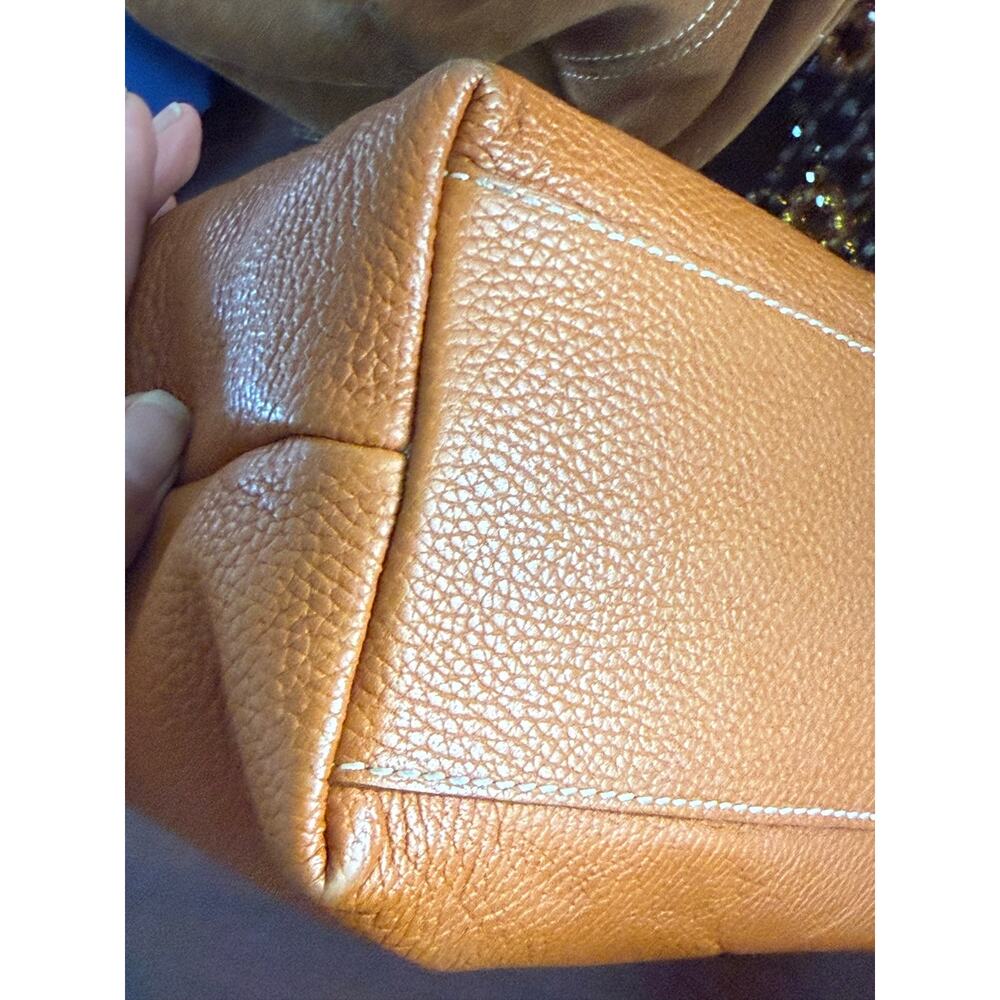 DOONEY & BOURKE Dillen pebble grain leather medium 2 zipper pocket purse in sand - Picture 12 of 13
